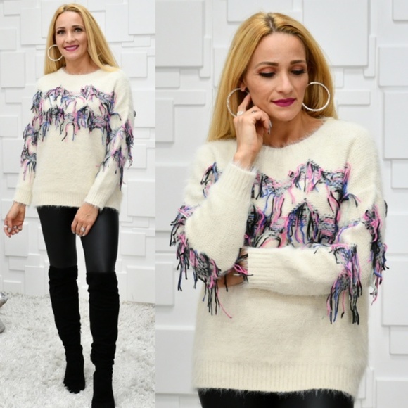 LAST 2 Ultra Soft & Cozy Fringe Fuzzy Swea… - Picture 1 of 4